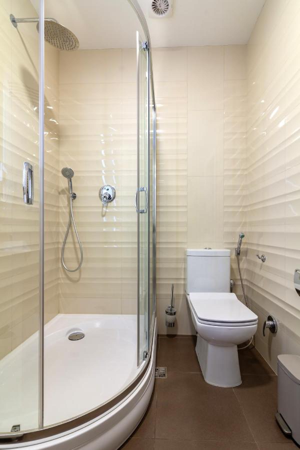 Royal Mini-Apart Hotel On Rynok Square Lviv Ngoại thất bức ảnh