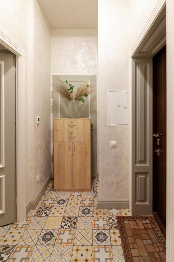 Royal Mini-Apart Hotel On Rynok Square Lviv Ngoại thất bức ảnh